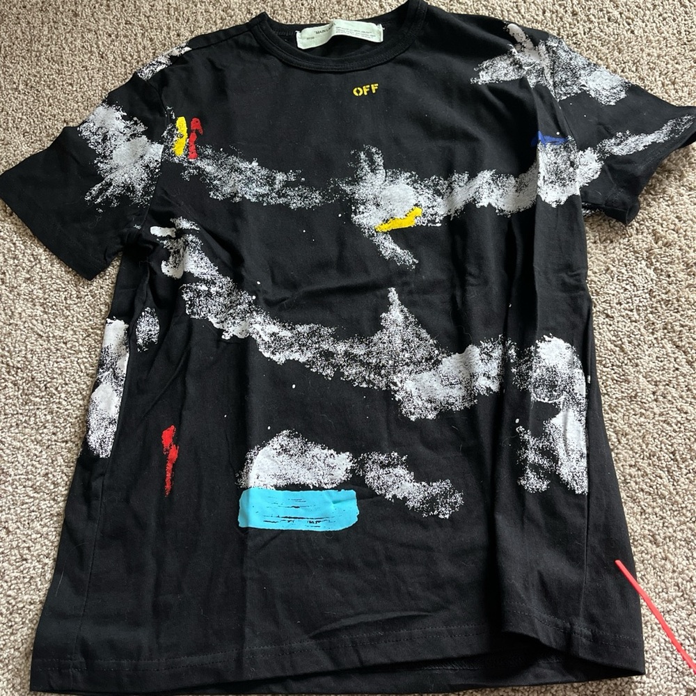 Men’s Black Off White tee Size Small
